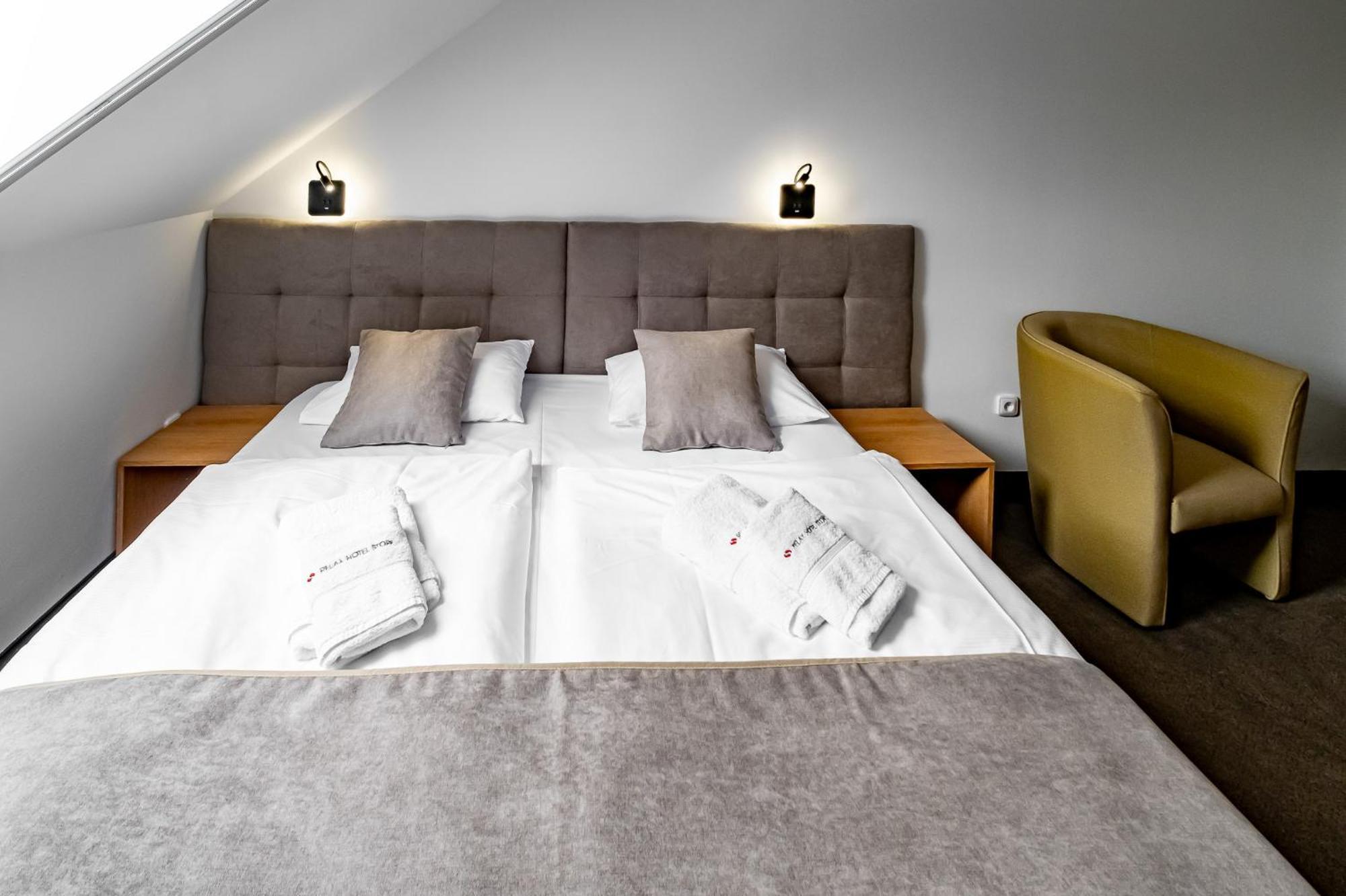 Relax Hotel Stork ليدنيس المظهر الخارجي الصورة